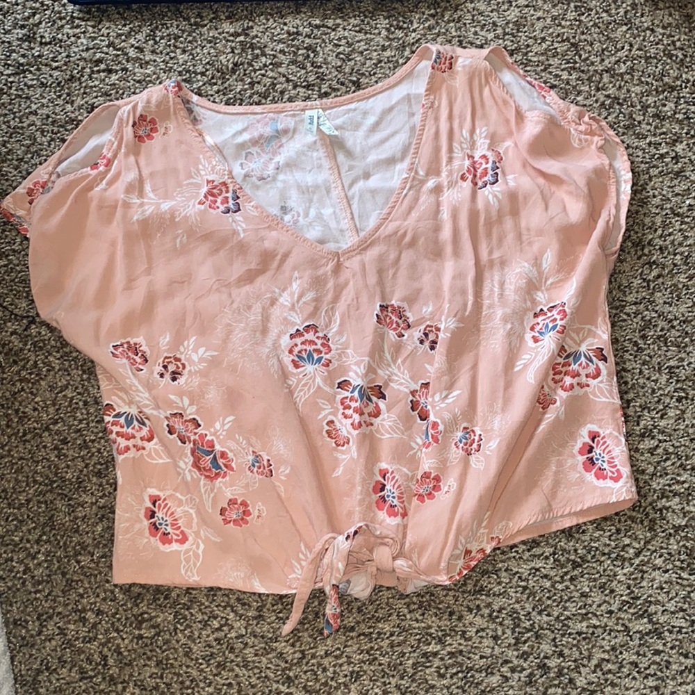 Cropped flowery top